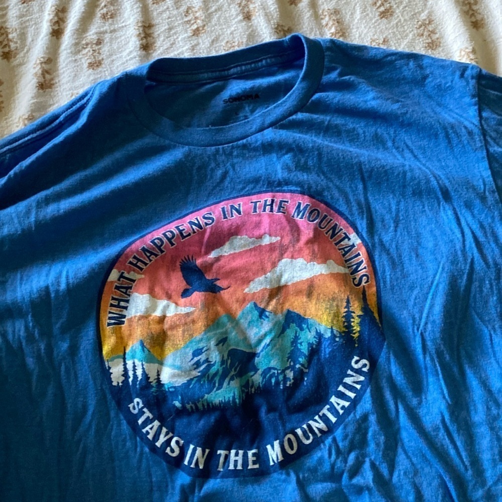 Men’s What happens in the mountains stays in the mountains Sonoma T size large